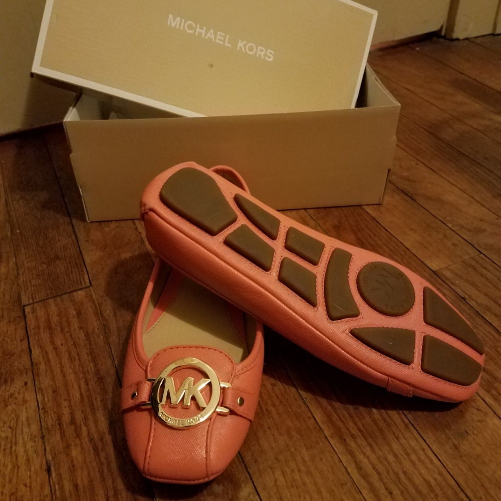 Michael Kors Leather flats